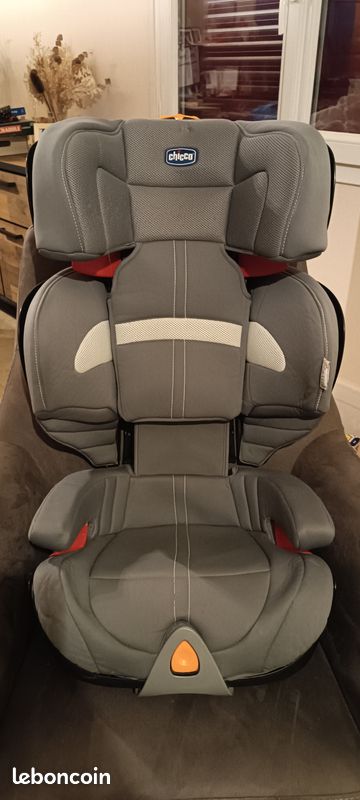 Siège auto Chicco (image 1)