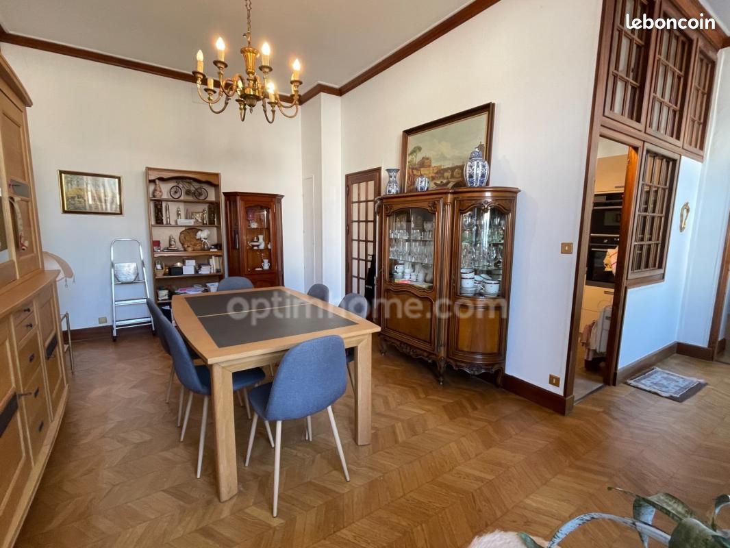 Appartement 5 pièces 128 m² · à Saint-Yrieix-la-Perche · 128 m² · 107 500 €