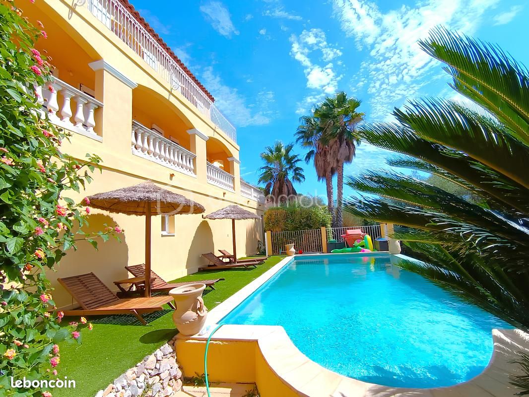 Maison 9 pièces 225 m² · à Ollioules · 225 m² · 895 000 €