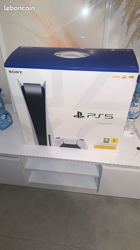 PS5 édition standard a disque (image 1)