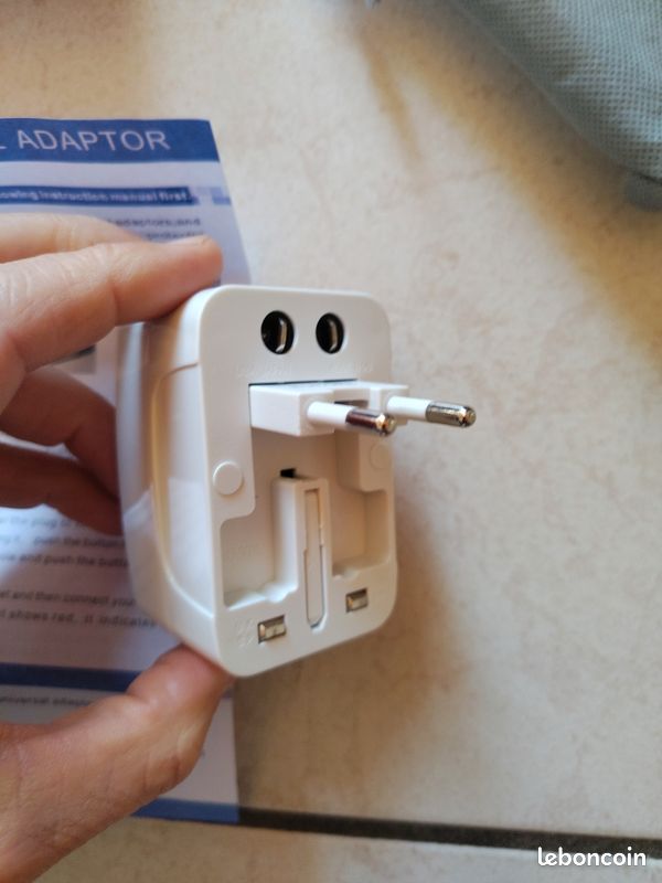 Adaptateur secteur universel/international (image 6)