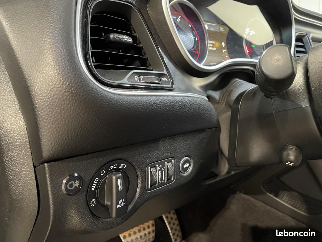 Dodge Challenger SXT V6 3.6 305CH -FLEXFUEL-IMMATRICULÉE FRANCE- (image 16)