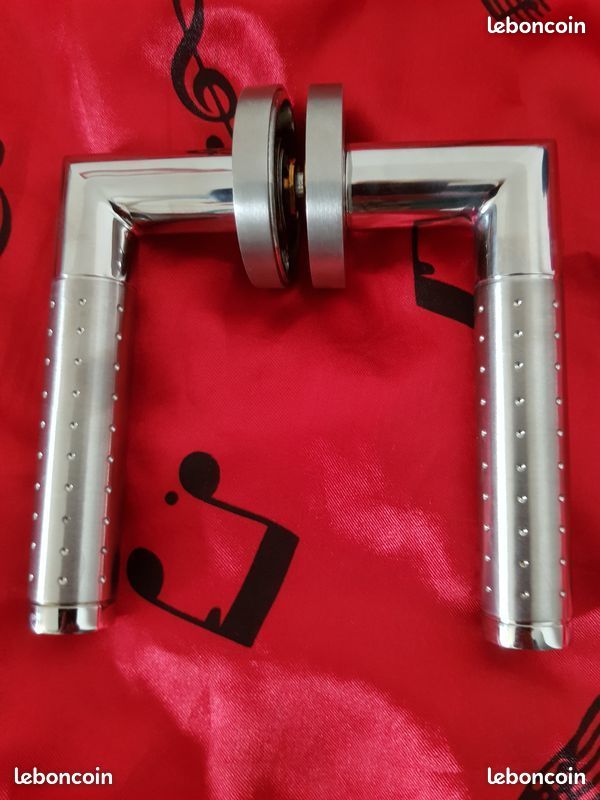 Poignée de porte en inox (image 1)