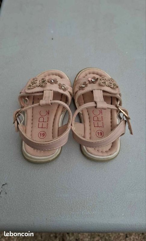 Sandales fille taille 19 (image 2)