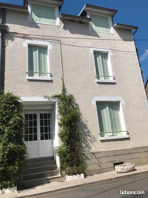 Maison 6 pièces 106 m² · à Saint-Julien-le-Châtel · 106 m² · 60 000 €