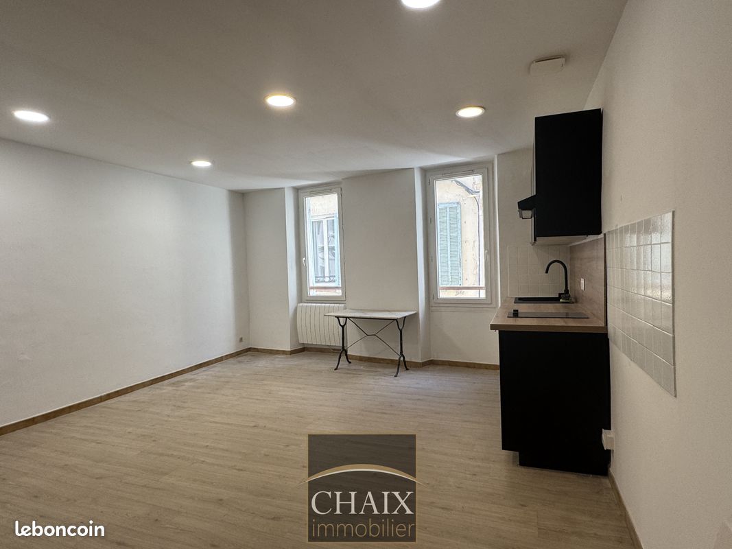 Appartement a louer  - 2 pièce(s) - 42 m2 - Surfyn