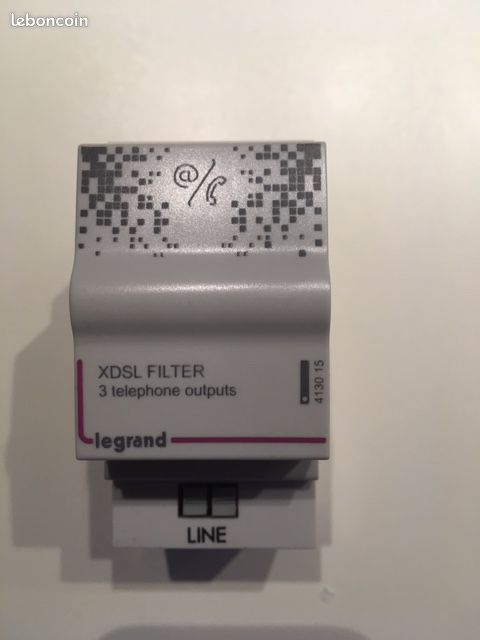 Legrand Filtre et répartiteur téléphonique 4 130 15 (image 1)