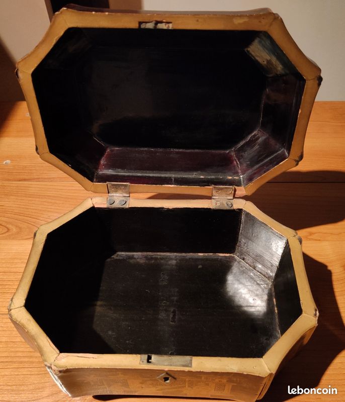 Boîte à thé chinoise ancienne en bois laqué noir et or (image 6)
