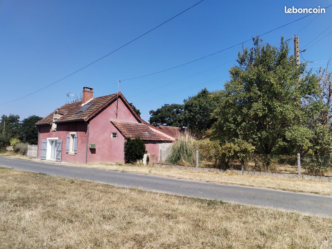Maison 5 pièces 80 m² · à Charenton-du-Cher · 80 m² · 85 000 €
