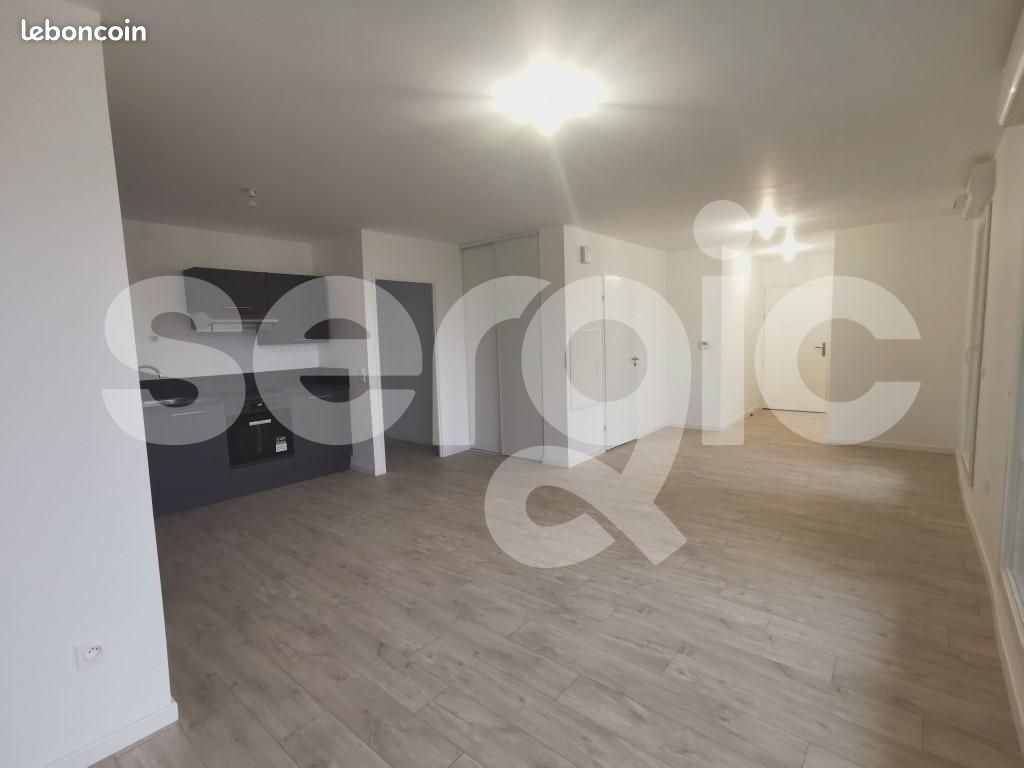 Appartement 3 pièces 68 m² · à Amiens · 68 m² · 837 €