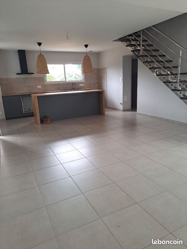 Maison 5 pièces 107 m² · à Saint-Maximin-la-Sainte-Baume · 107 m² · 1 750 €/mois