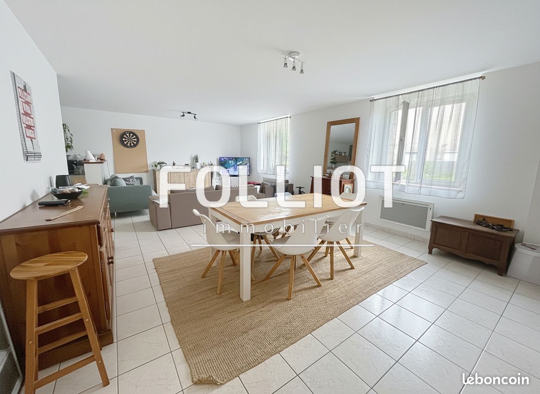Appartement 4 pièces 97 m² · à Javené · 97 m² · 102 000 €