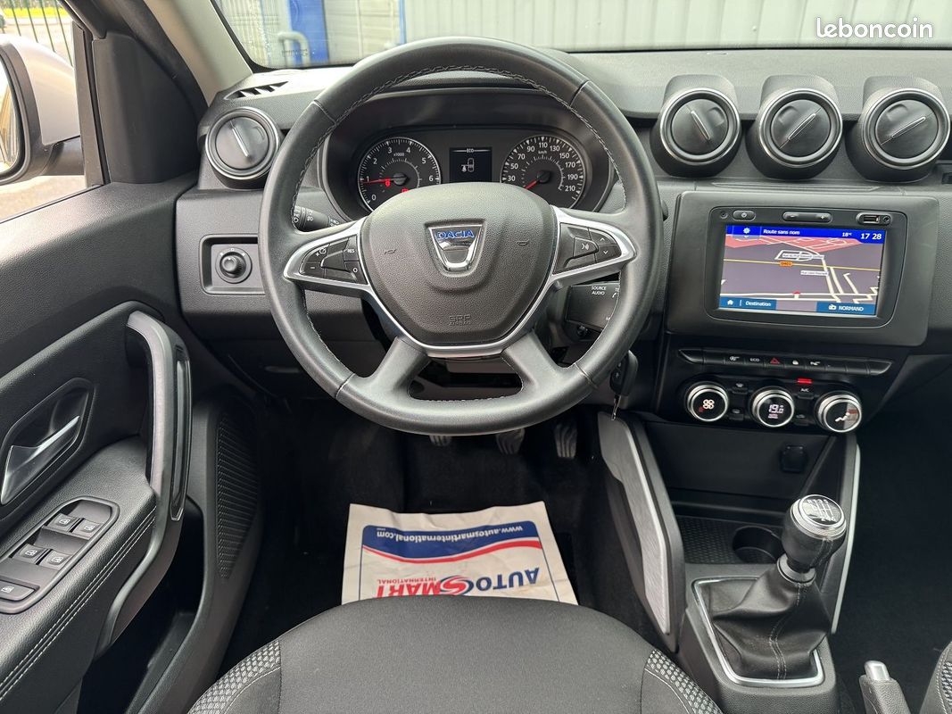Dacia DUSTER 1.5 BLUE DCI 115CH 15 ANS 4X2 - 20 (image 4)