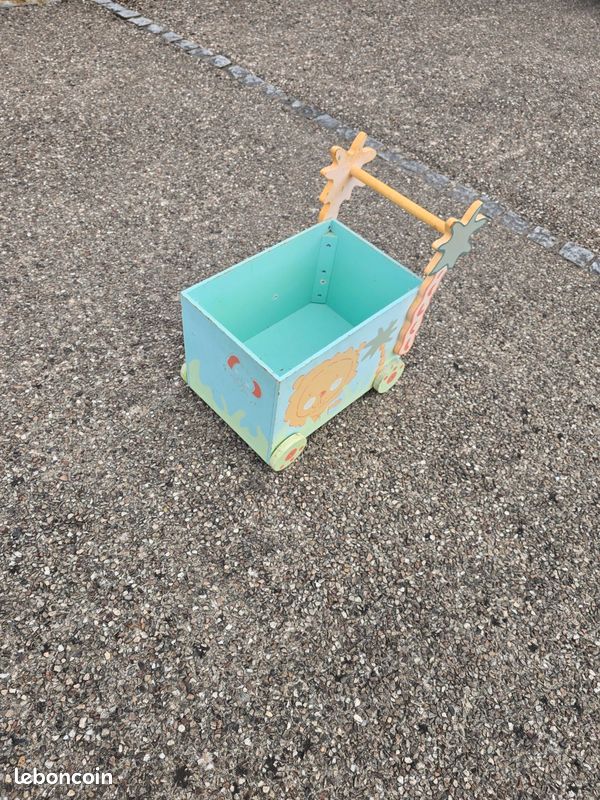 Chariot en bois (image 1)
