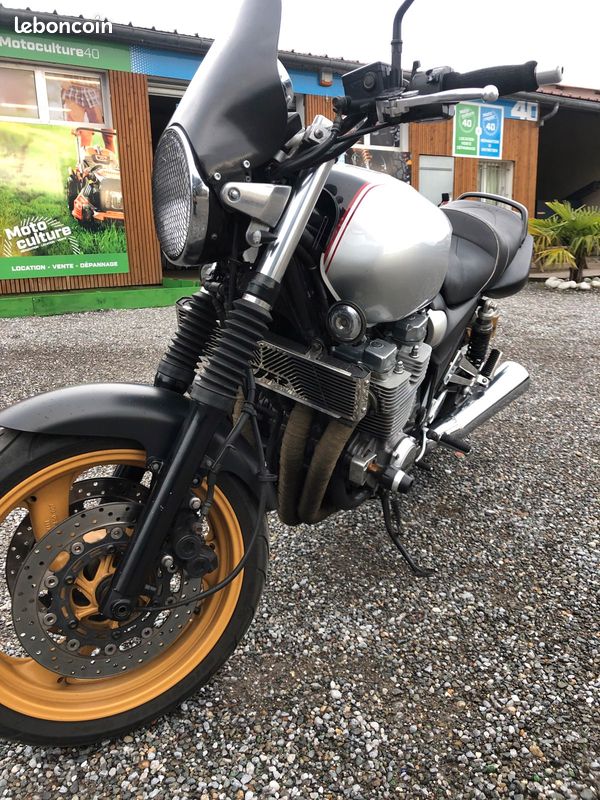 Maitre-cylindre de frein avant YAMAHA 1300 XJR 