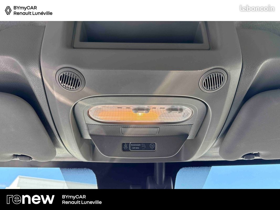 Renault master fgn trac f3300 l2h2 blue dci 135 grand confort (image 19)