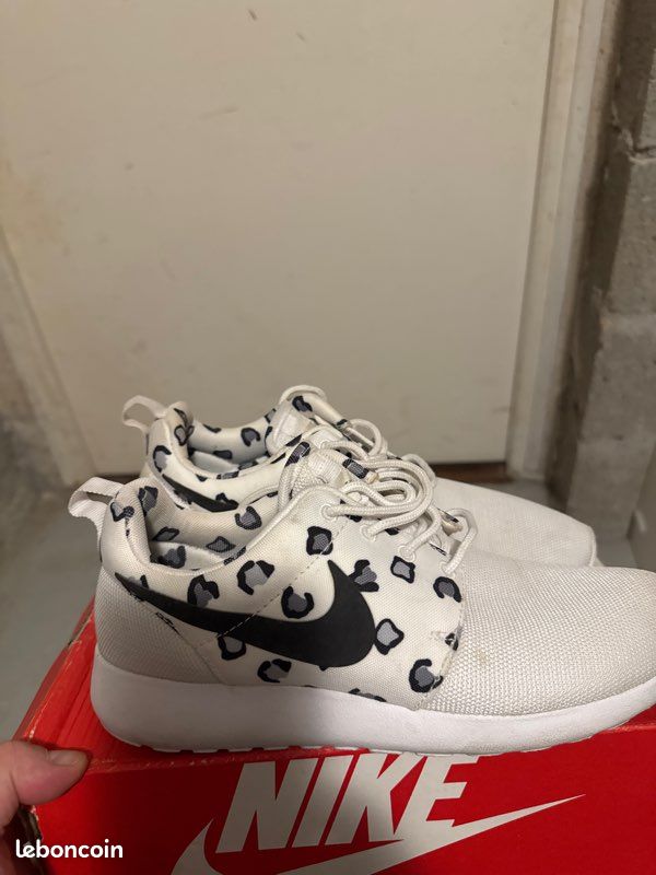 Baskets Roshe Nike Roshe One Femme France Nike Roshe Run White
