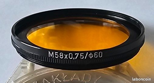 Lot De 2 Filtres Photo Soviétiques LZOS - 38 Mm - Jaune/vert Et Orange - Excellent état
