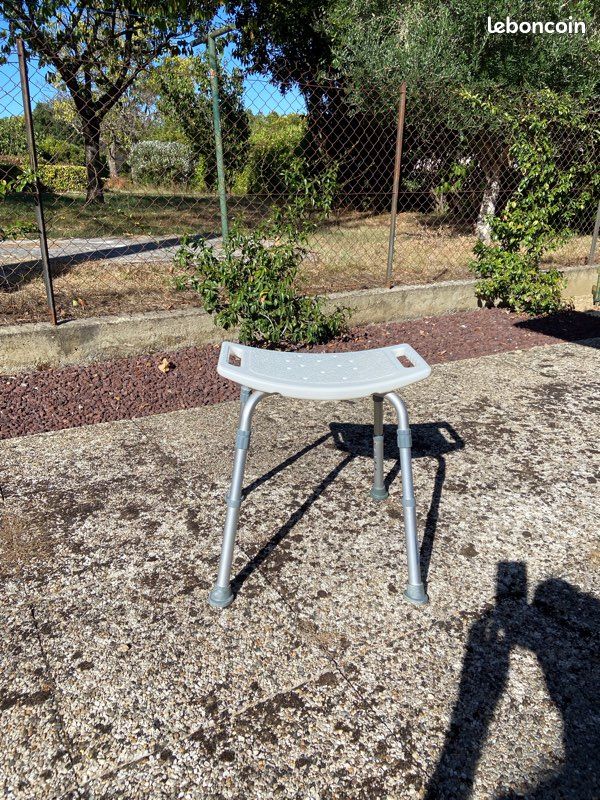 Tabouret médical (image 3)
