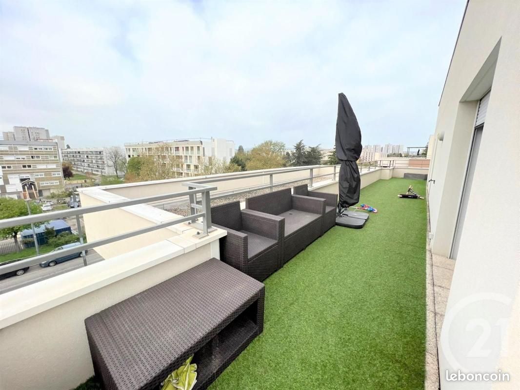 Appartement 4 pièces 74 m² · à Vénissieux · 74 m² · 225 000 €