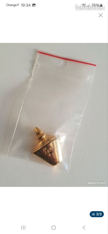 Broche Yves Rocher en métal doré "8ème jour" (image 3)