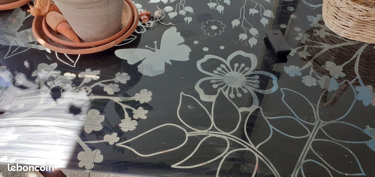 Table (image 1)