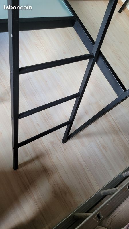 Lit mezzanine (image 3)
