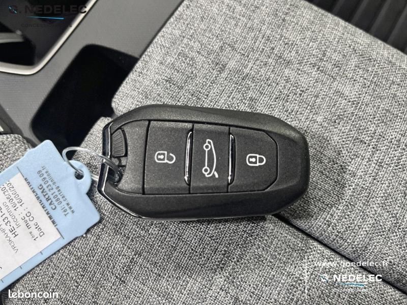 Peugeot 3008 1.2 Hybrid 145ch GT e-DCS6 (image 14)
