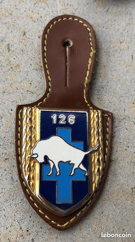 Lot objets militaires : magnet , insigne , écusson , bouton (image 2)