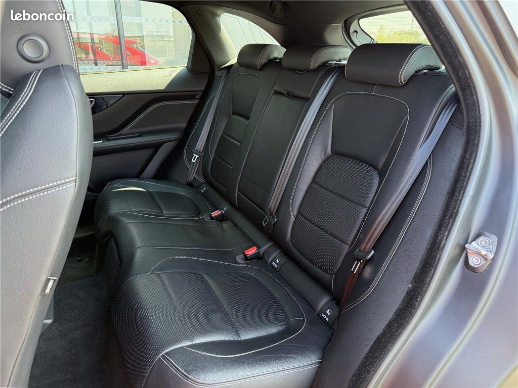 Jaguar F-Pace V6 3.0 D - 300 CH AWD BVA8 R-Sport (image 11)