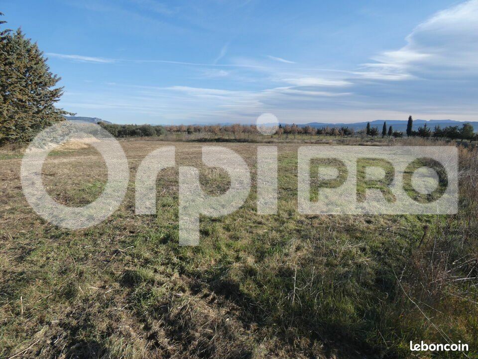 Terrain 2 000 m² Manosque · 600 €/mois