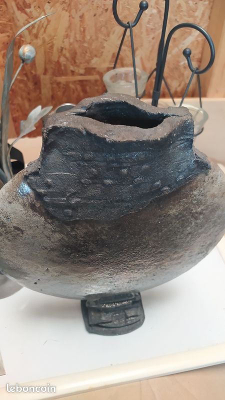 Vase design (image 1)