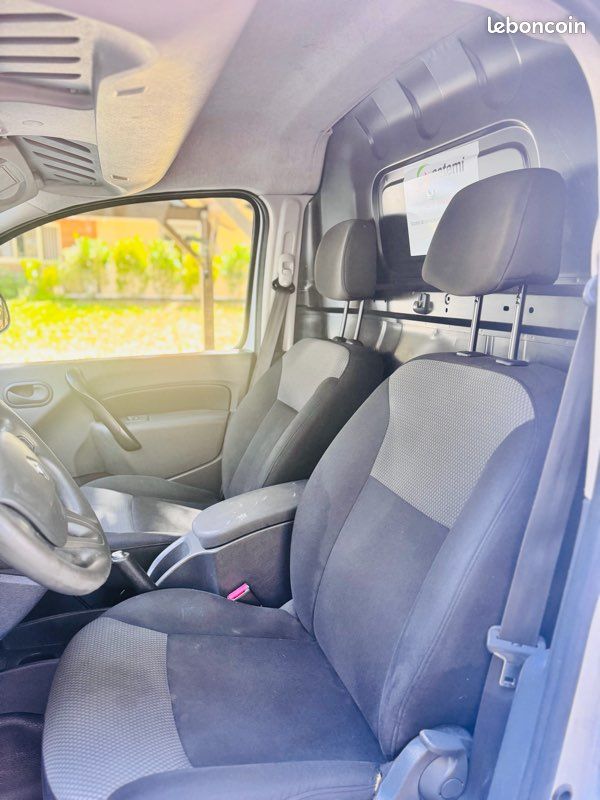 Renault Kangoo 1,5 DCI 95 ch BVM6 médium taille m 2020 – photo 12