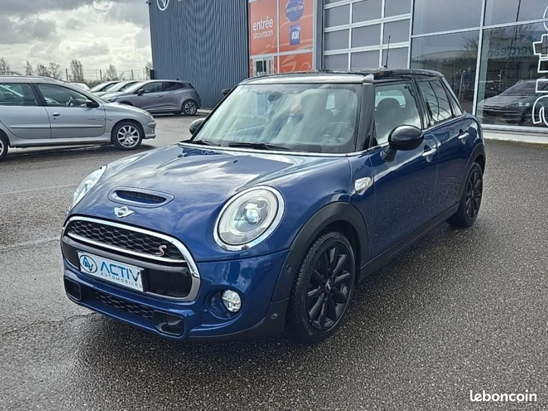 MINI MINI 5 PORTES Cooper s 192 pack red hot chili bva (image 1)