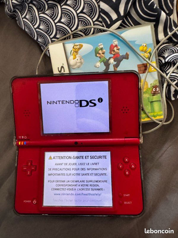 Nitendo ds i XL édition collector 25 eme anniversaire mario (image 2)