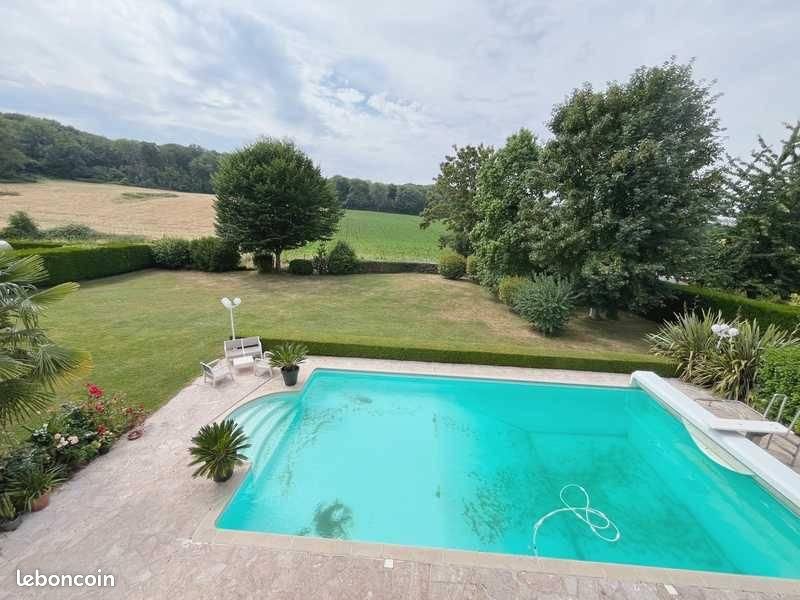 Maison 8 pièces 267 m² · à Gisors · 267 m² · 594 000 €