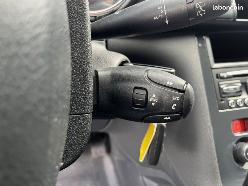 Peugeot 3008 1.6 BLUEHDI 120CH STYLE II S&S (image 11)