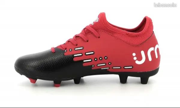 Crampons Umbro enfants neufs (image 2)
