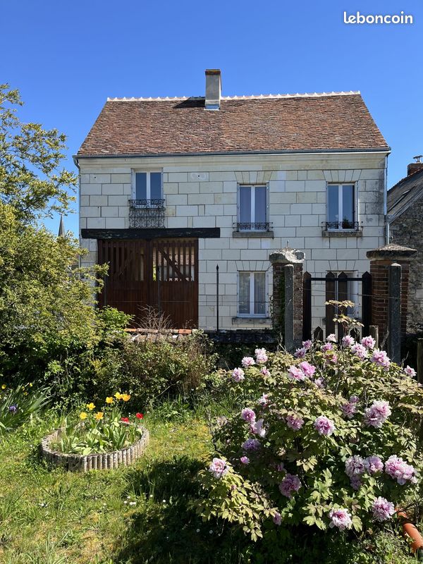 Maison 4 pièces 99 m² · à Sainte-Catherine-de-Fierbois · 99 m² · 218 000 €