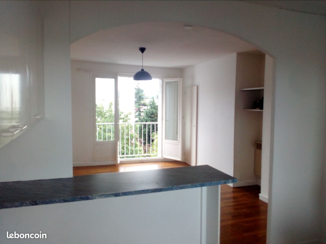 Appartement 3 pièces 51 m² · à Saint-Martin-d'Hères · 51 m² · 98 000 €