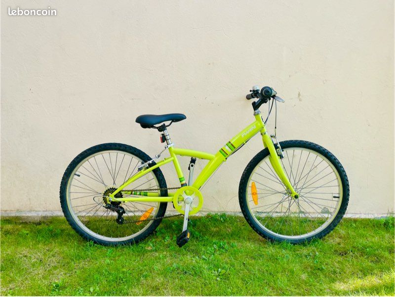 Velo Decathlon B'twin enfant 24', jaune fluo, prêt à rouler Vélos