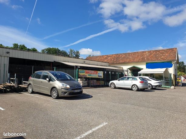 Immeuble 5 pièces 692 m²