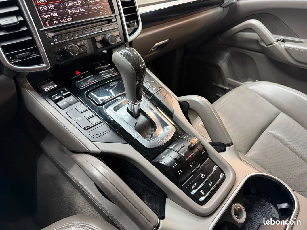 PORSCHE CAYENNE 3.0D V6 Tiptronic S (image 20)