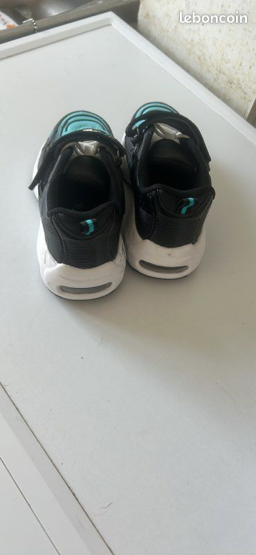 Baskets enfant UNYK pointure 27 (image 2)