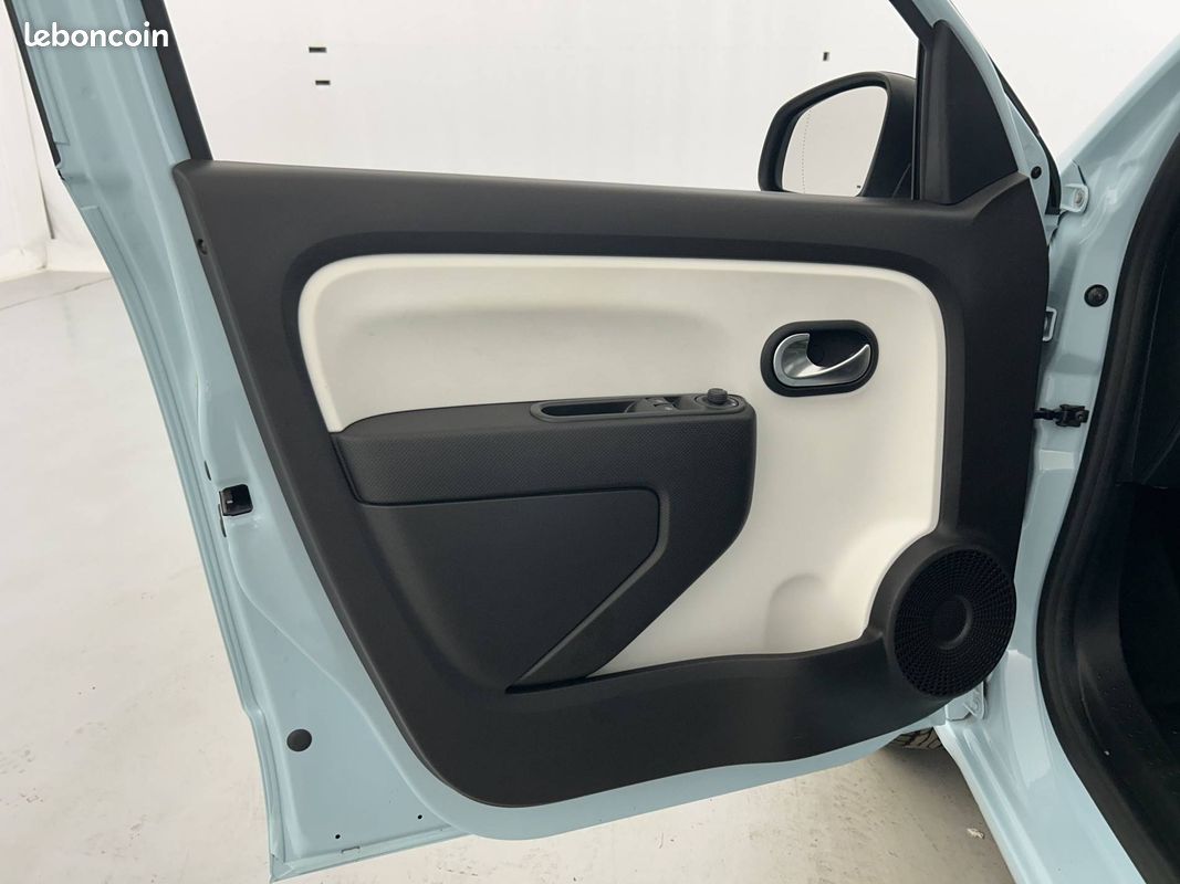 RENAULT Twingo III SCe 65 Equilibre (image 11)