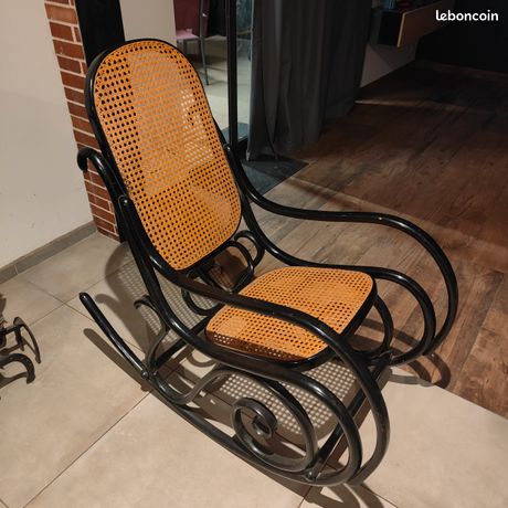 Paire De Rocking-chairs Viennois Thonet En Hêtre Massif, Autriche, Fin XIXème