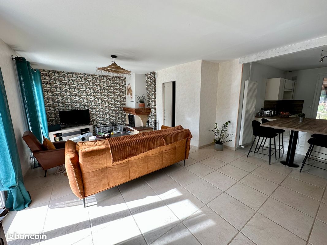 Maison 6 pièces 122 m² · à Chauray · 122 m² · 260 000 €