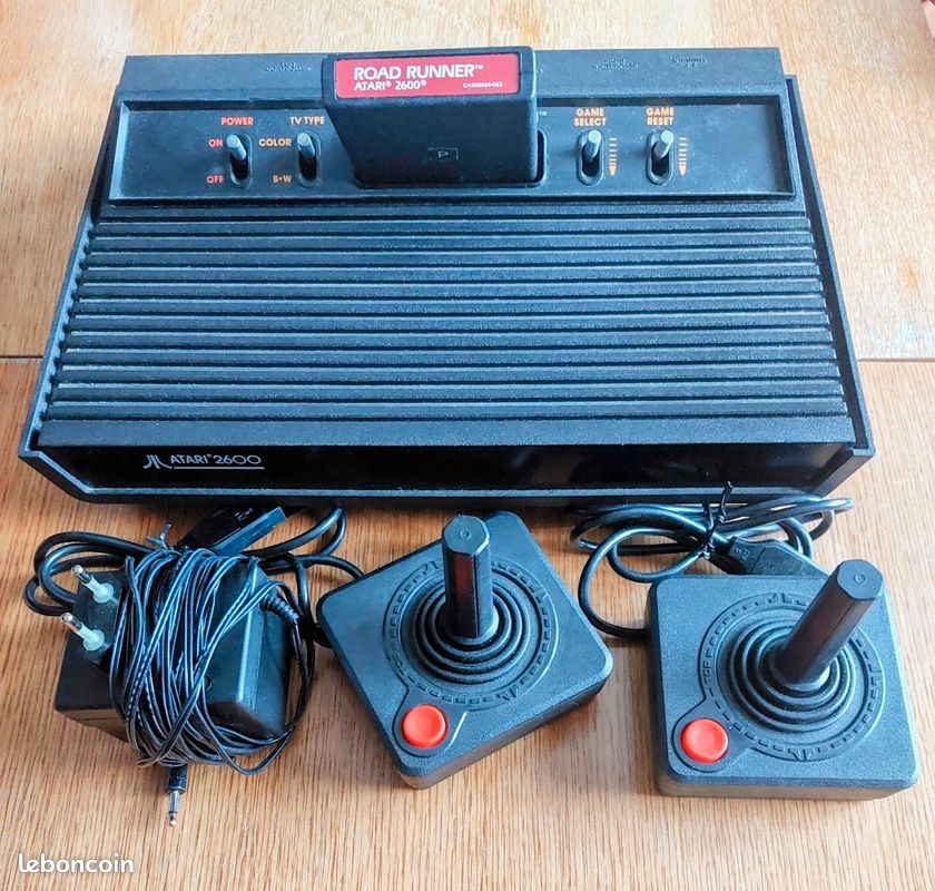 Console de jeux vidéo (image 2)