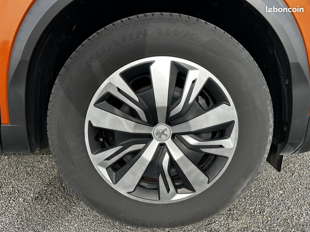 PEUGEOT 2008 BlueHDi 130 S&S BVM6 Allure (image 10)