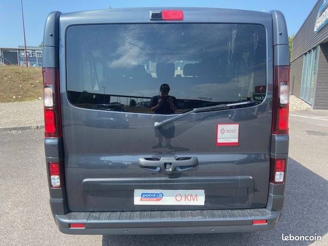 Renault traffic 2.0 170 cv bva 9 places rallonge red 2026 (image 19)